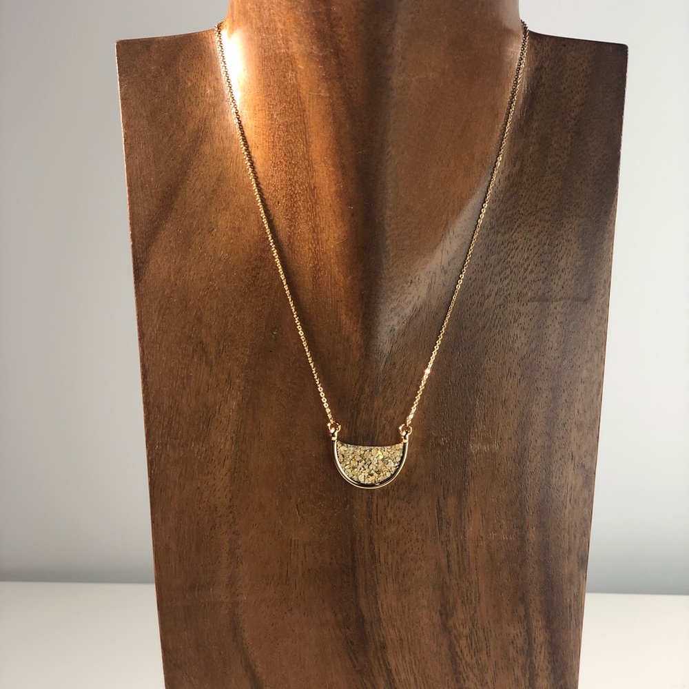 NEW Gold plated necklace